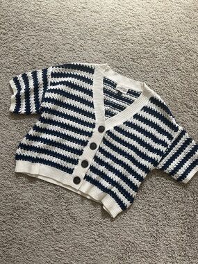 Striped V-Neck Button Front Cropped Sweater - Navy & White